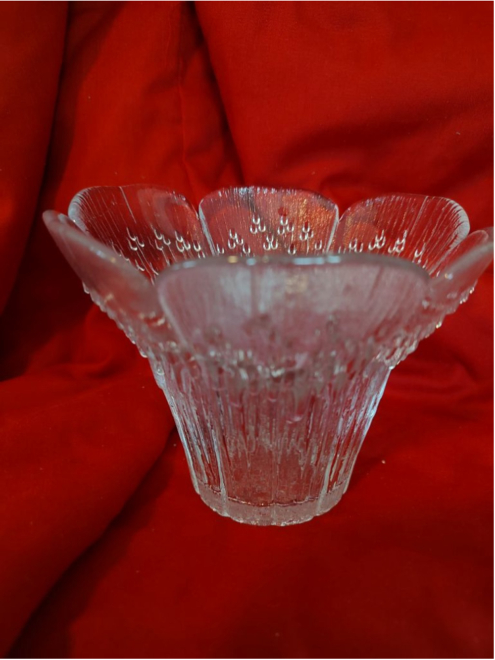 Unbranded Clear Glass Flower Petal Design Vase One Size